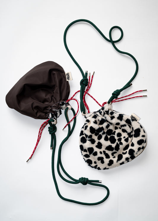 Mojo Bourse (polaire motif vache et imperméable marron)