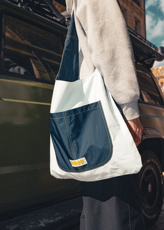 Mojo Bag (imperméable marine & coton bleu ciel)