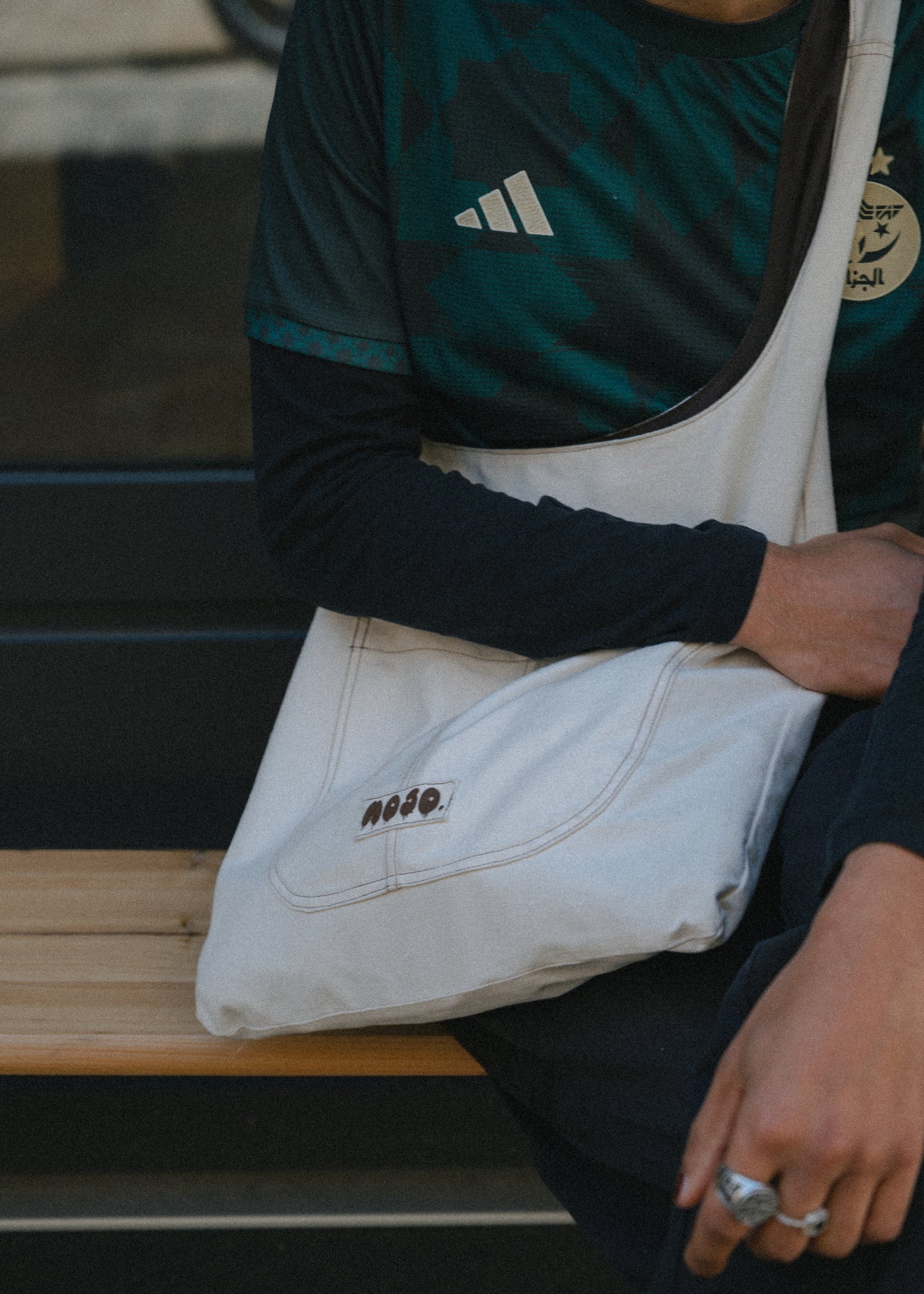 Mojo Bag (denim écru & imperméable marron)