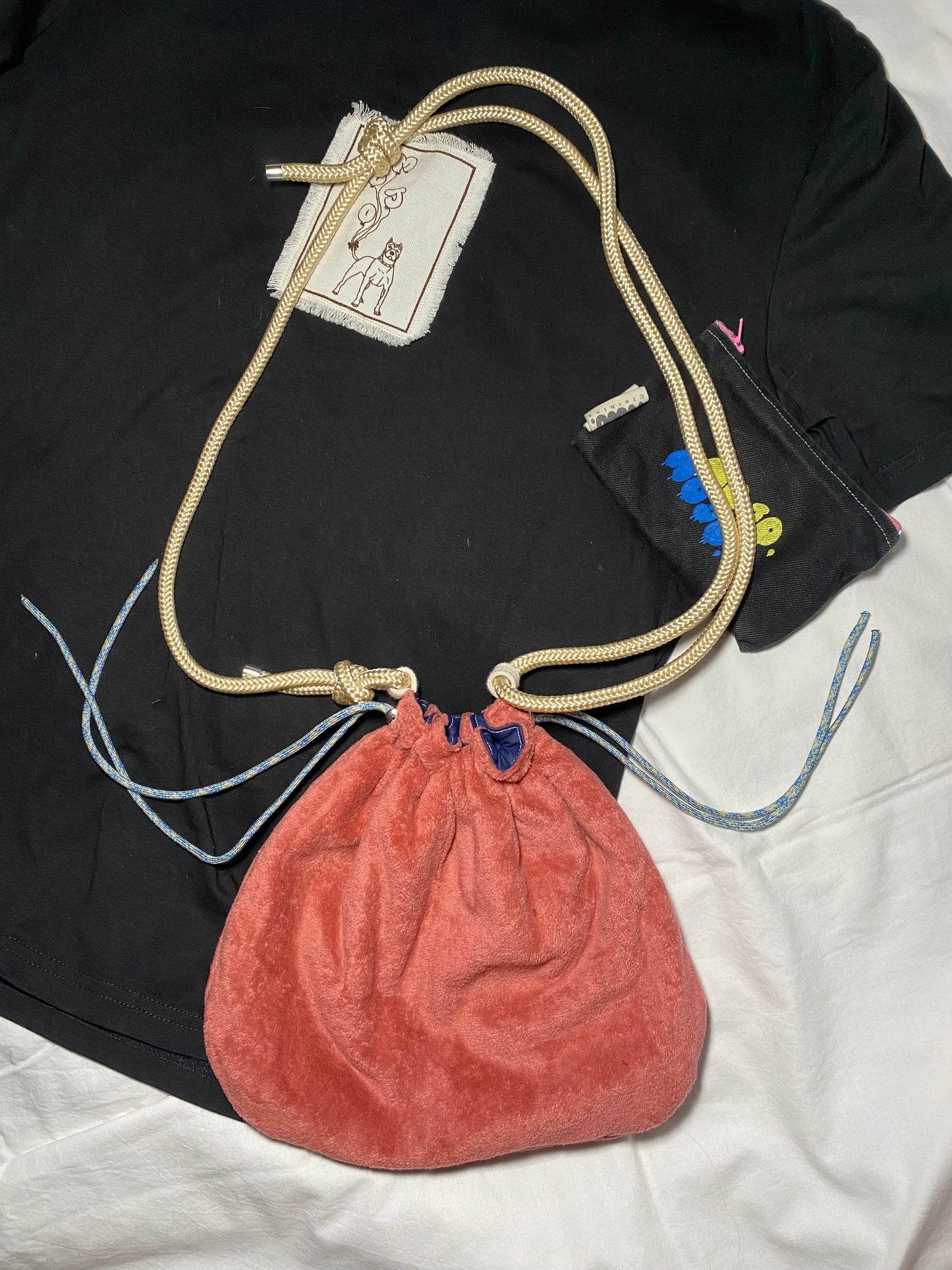 MojoBourse en imperméable marine et éponge pêche 🍑