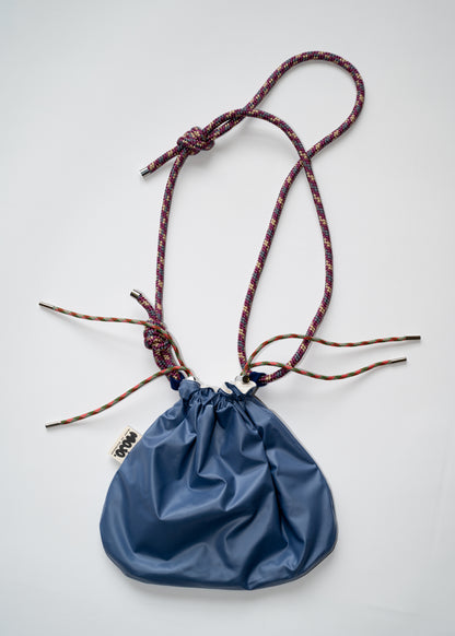 Mojo Bourse (denim écru & imperméable bleu gris)