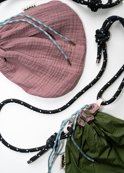 Mojo Bourse (gaze de coton taupe & imperméable kaki)