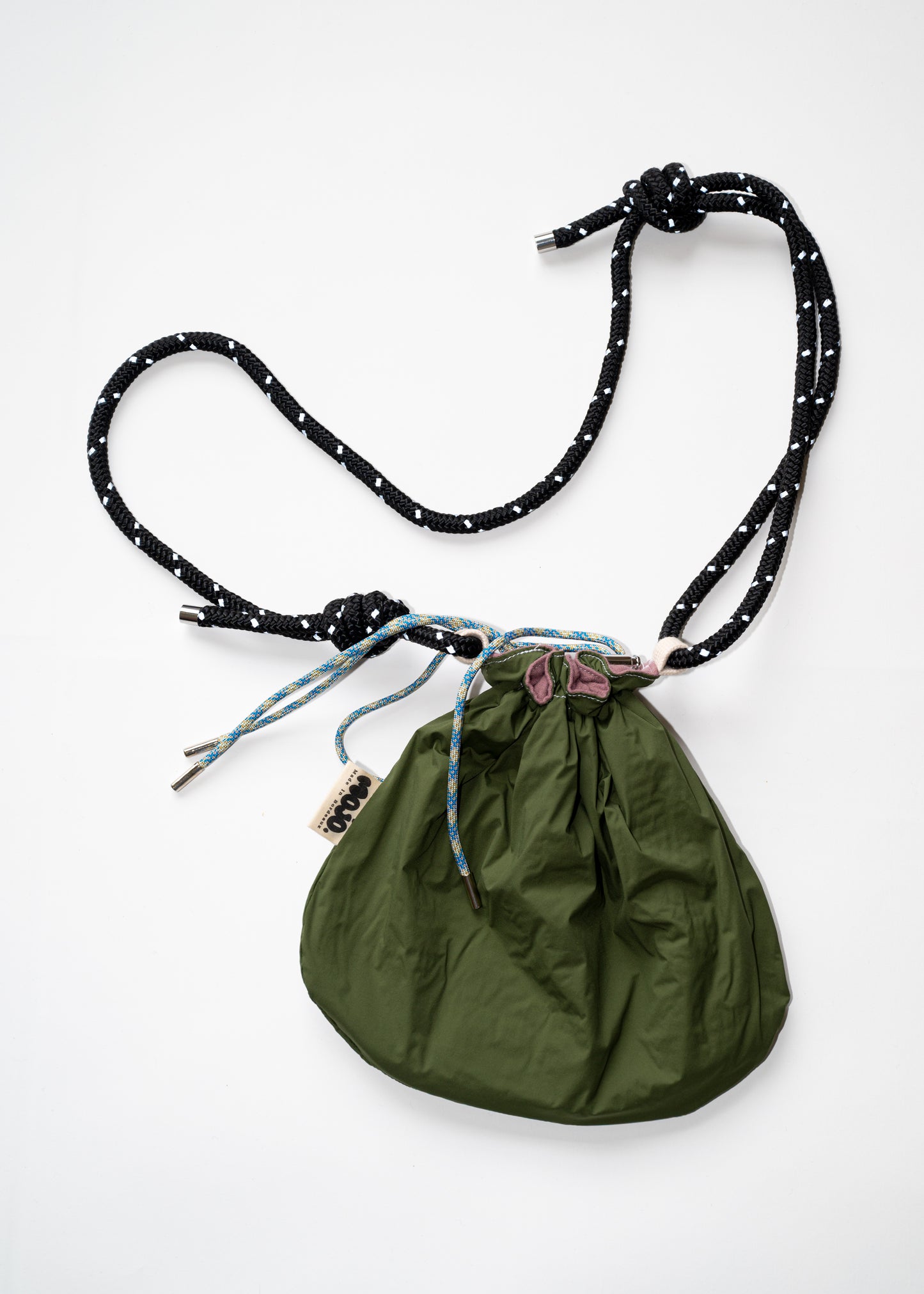 Mojo Bourse (gaze de coton taupe & imperméable kaki)