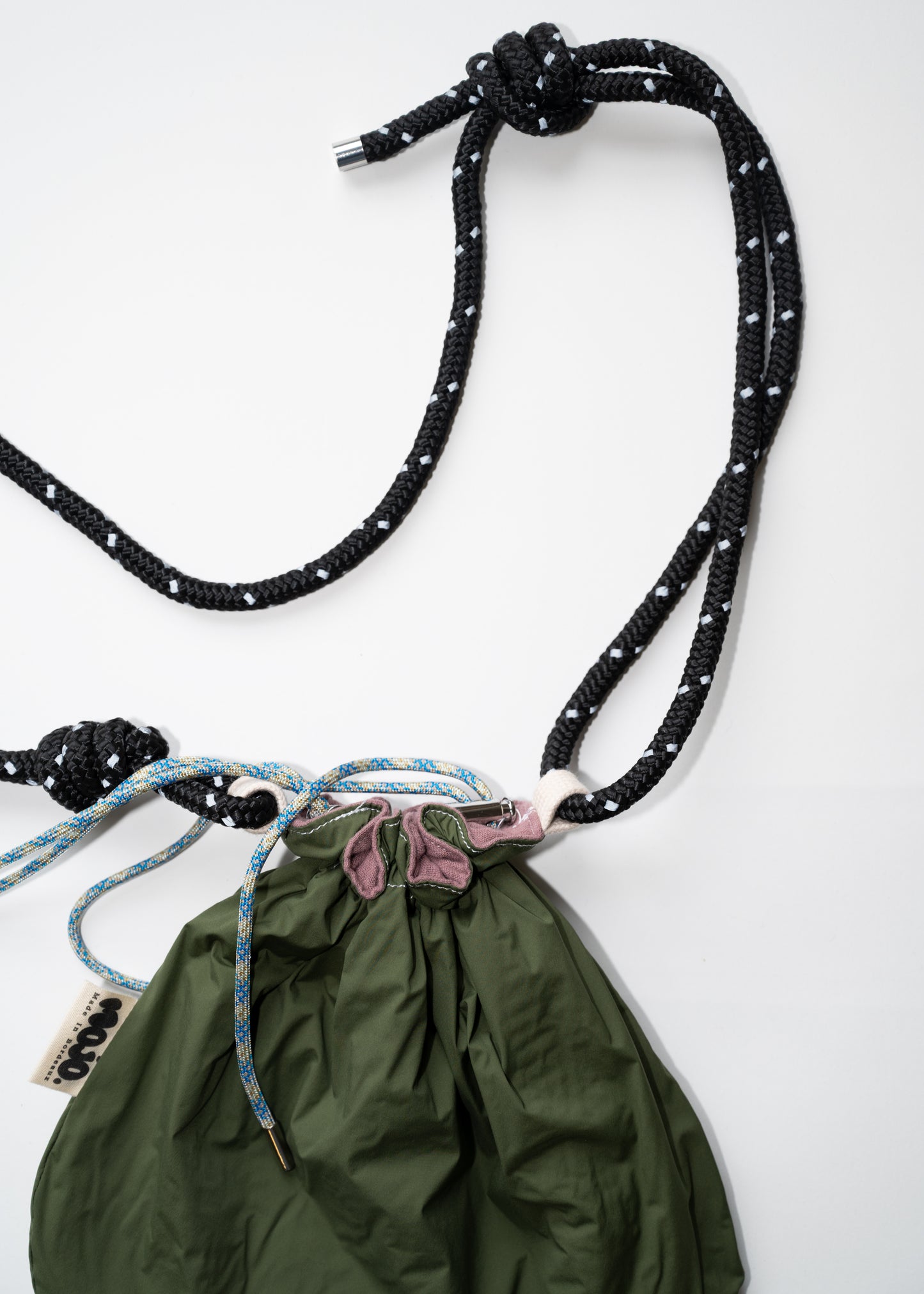 Mojo Bourse (gaze de coton taupe & imperméable kaki)