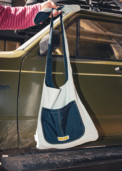 Mojo Bag (imperméable marine & coton bleu ciel)